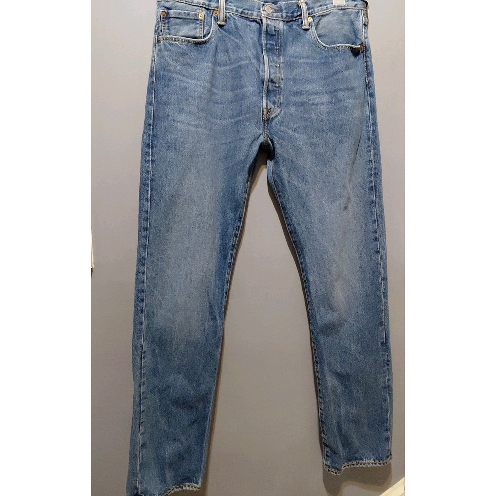 Levi's 501 Mens 38×36 Med Wash Straight Leg Jeans Button Fly